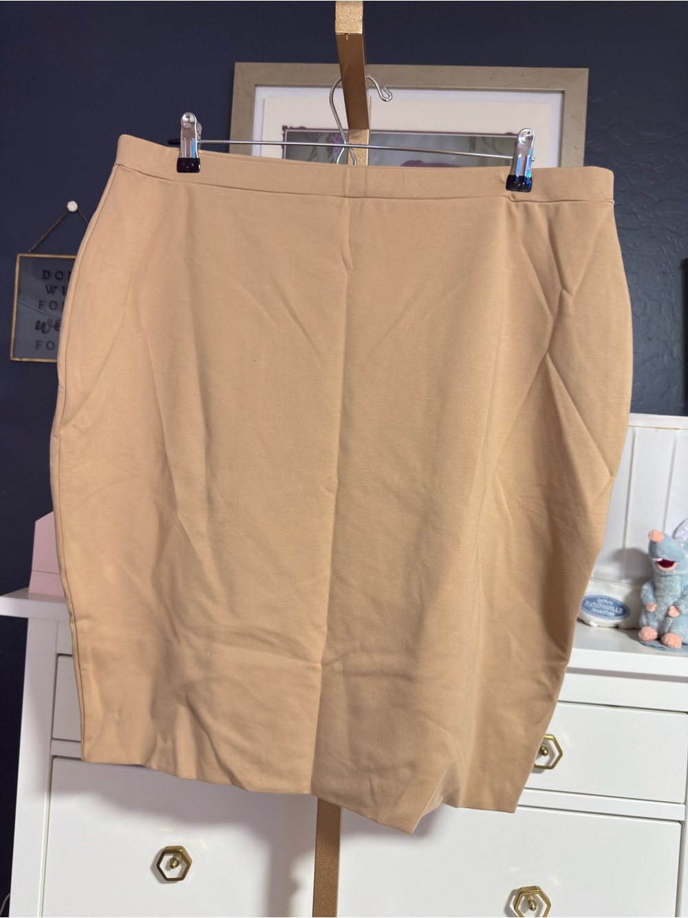 NWOT Classic Tan Pencil Skirt — Sleek Professional Fit